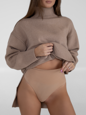 Short form-fitting underwear